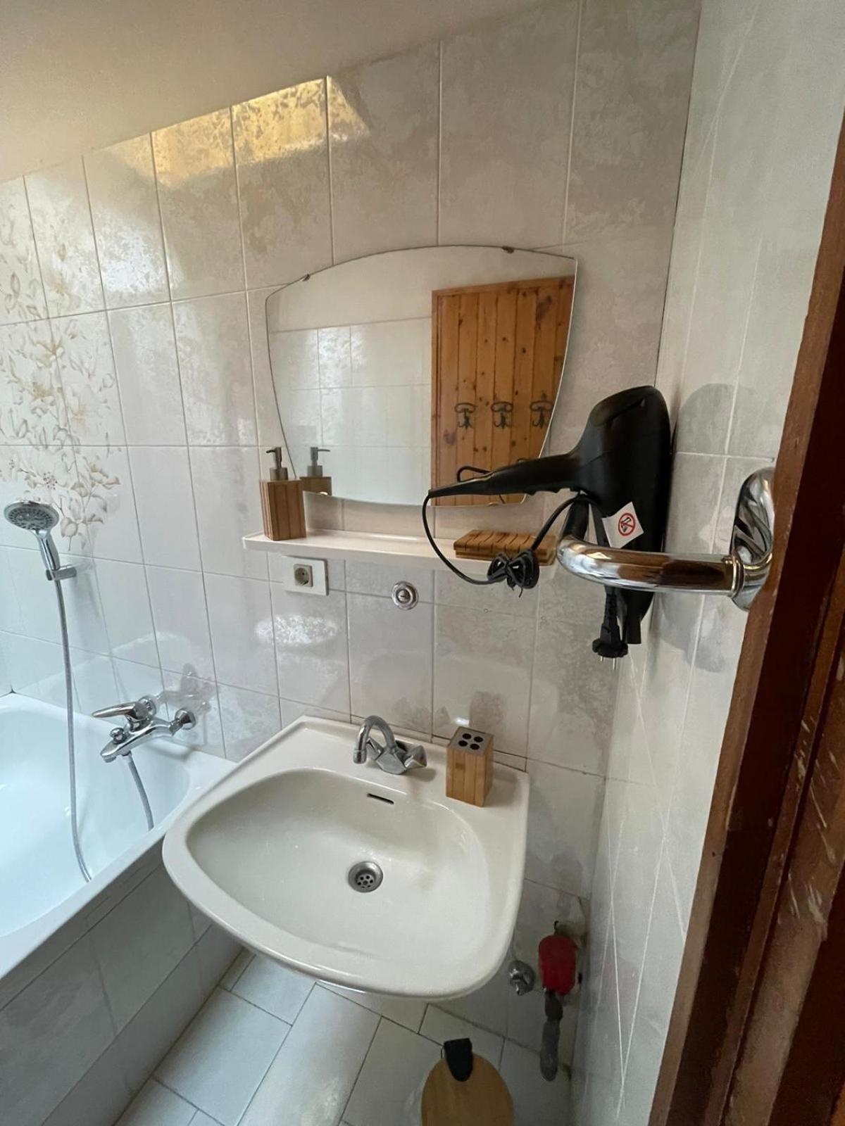 Hotel Picchio Rosso - Stanza Privata Con Bagno In Val Di Fassa Pera Exterior foto